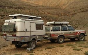 Caravane eriba tout terrain au maroc vallée du dades